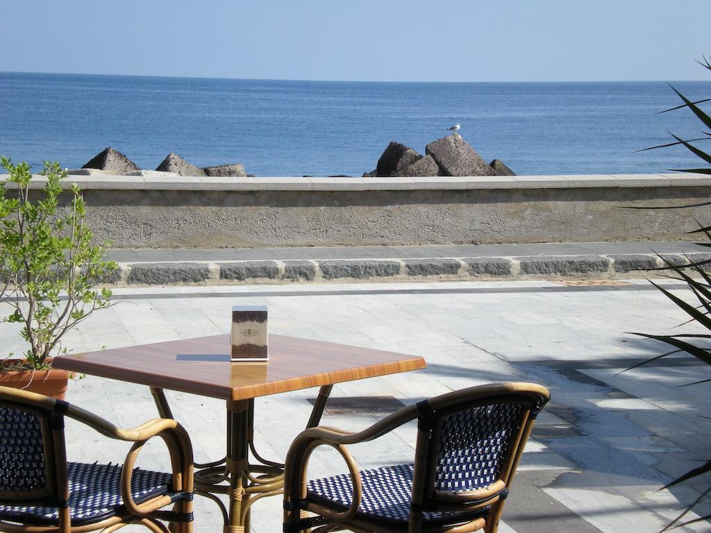 Hotel Il Delfino Santa Marina Salina Exteriér fotografie
